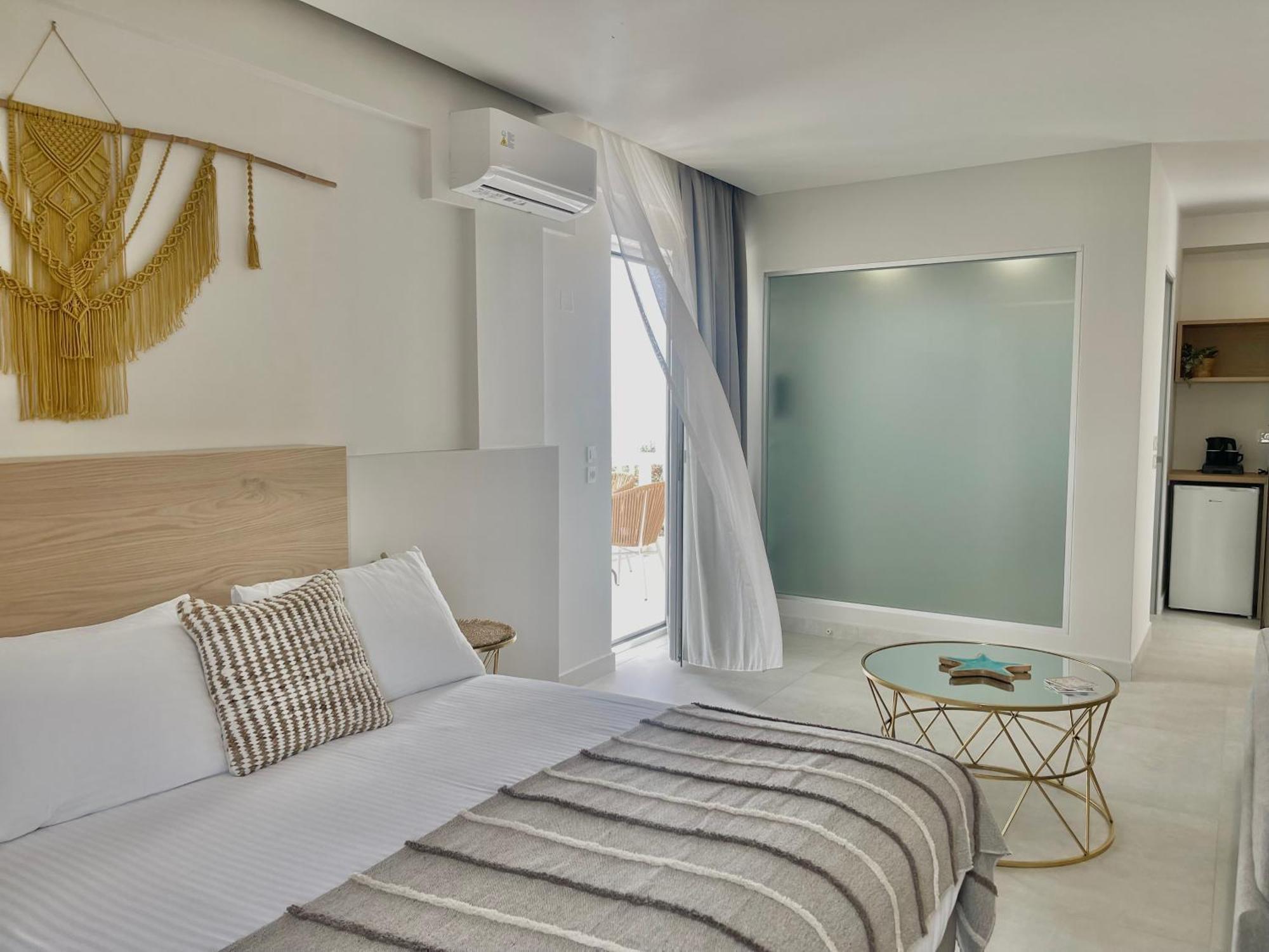 Alexia Beach Hotel Agia Marina エクステリア 写真