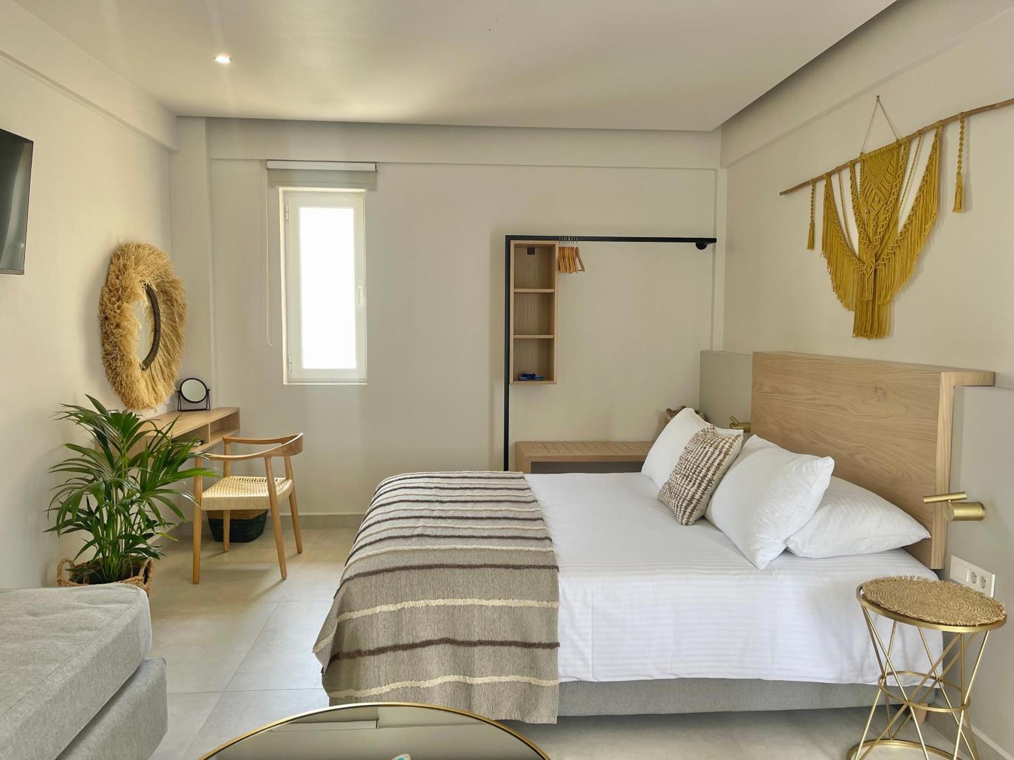 Alexia Beach Hotel Agia Marina エクステリア 写真