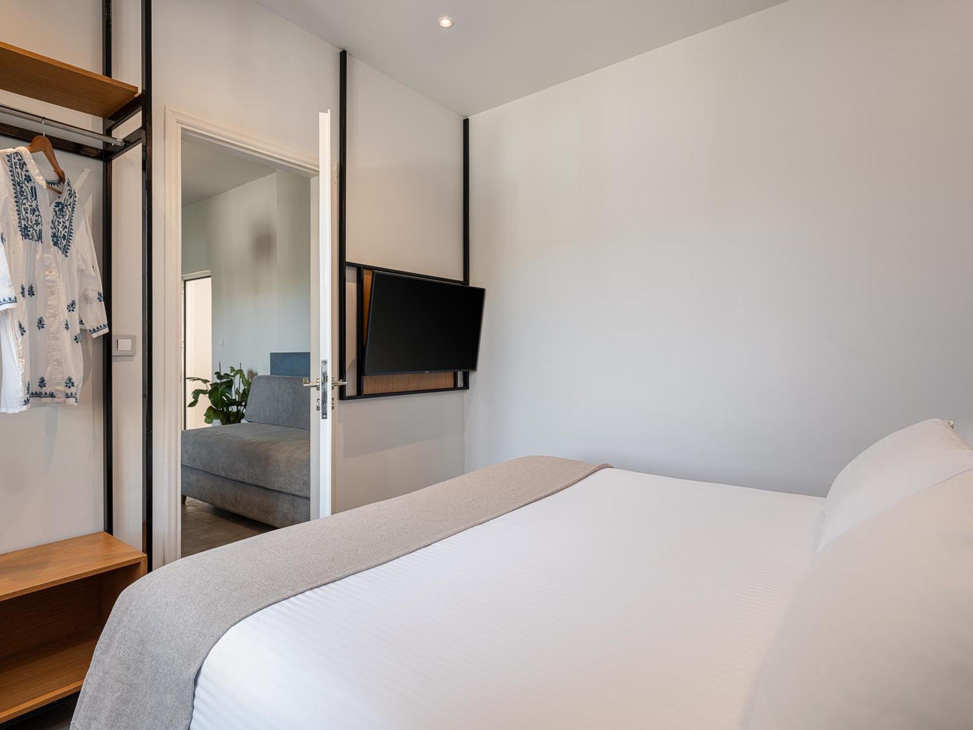 Alexia Beach Hotel Agia Marina エクステリア 写真