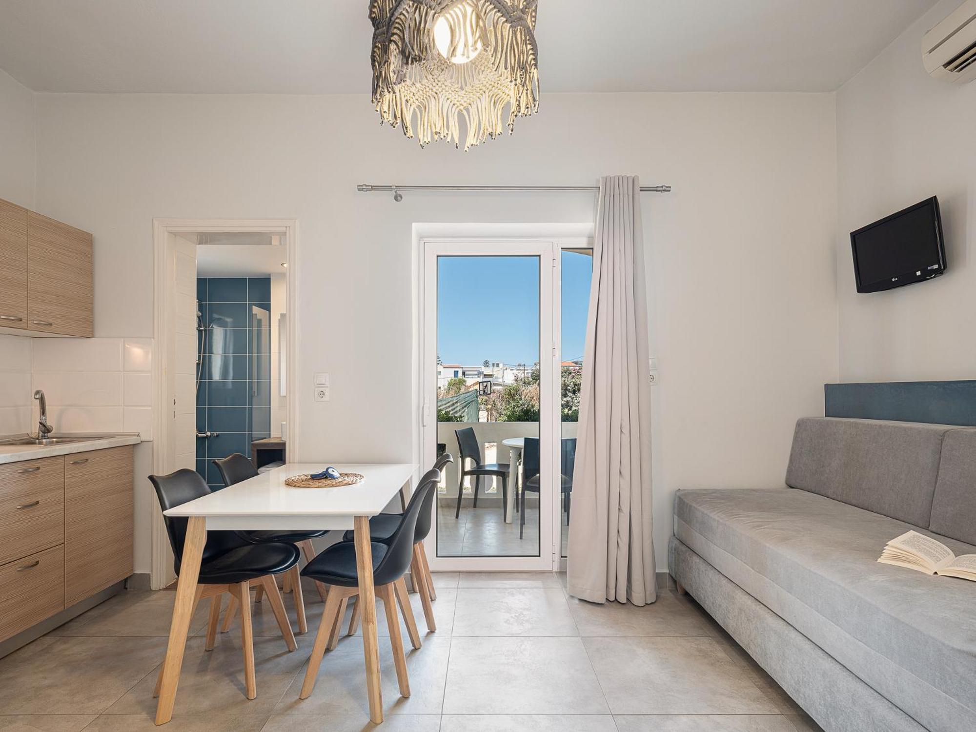 Alexia Beach Hotel Agia Marina エクステリア 写真