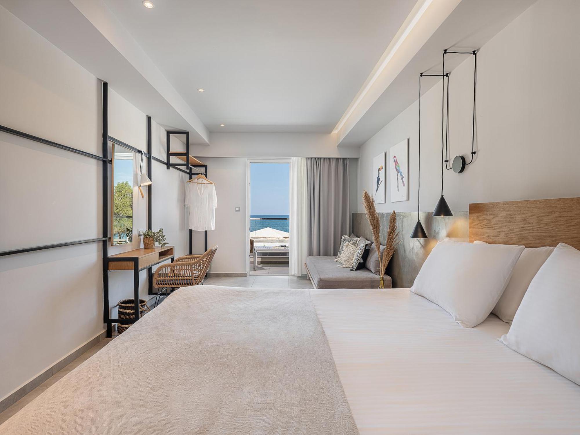 Alexia Beach Hotel Agia Marina エクステリア 写真