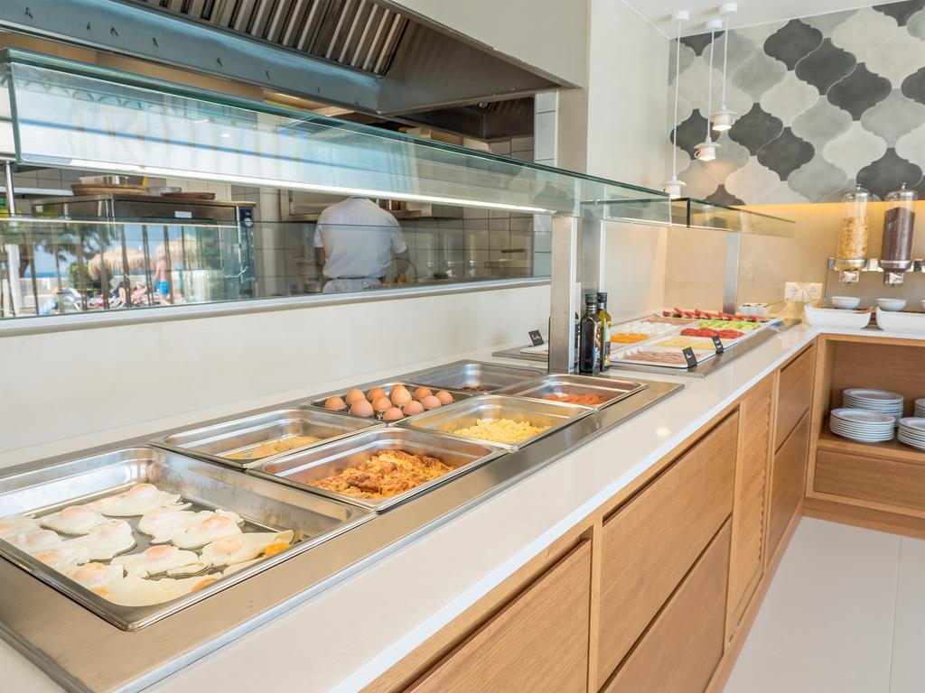 Alexia Beach Hotel Agia Marina エクステリア 写真