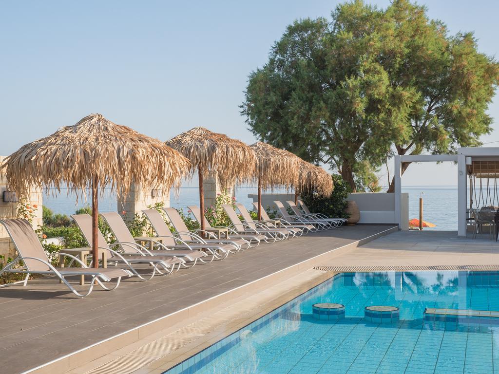 Alexia Beach Hotel Agia Marina エクステリア 写真